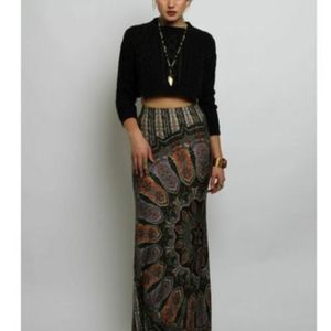 NOVELLA ROYALE BROKEN WING SKIRT